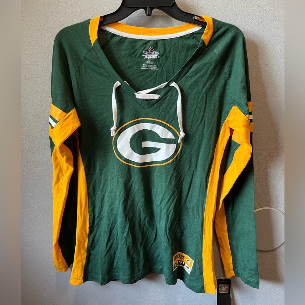 Majestic Fan Fashion - Green Bay Packer V-Neck Shirt